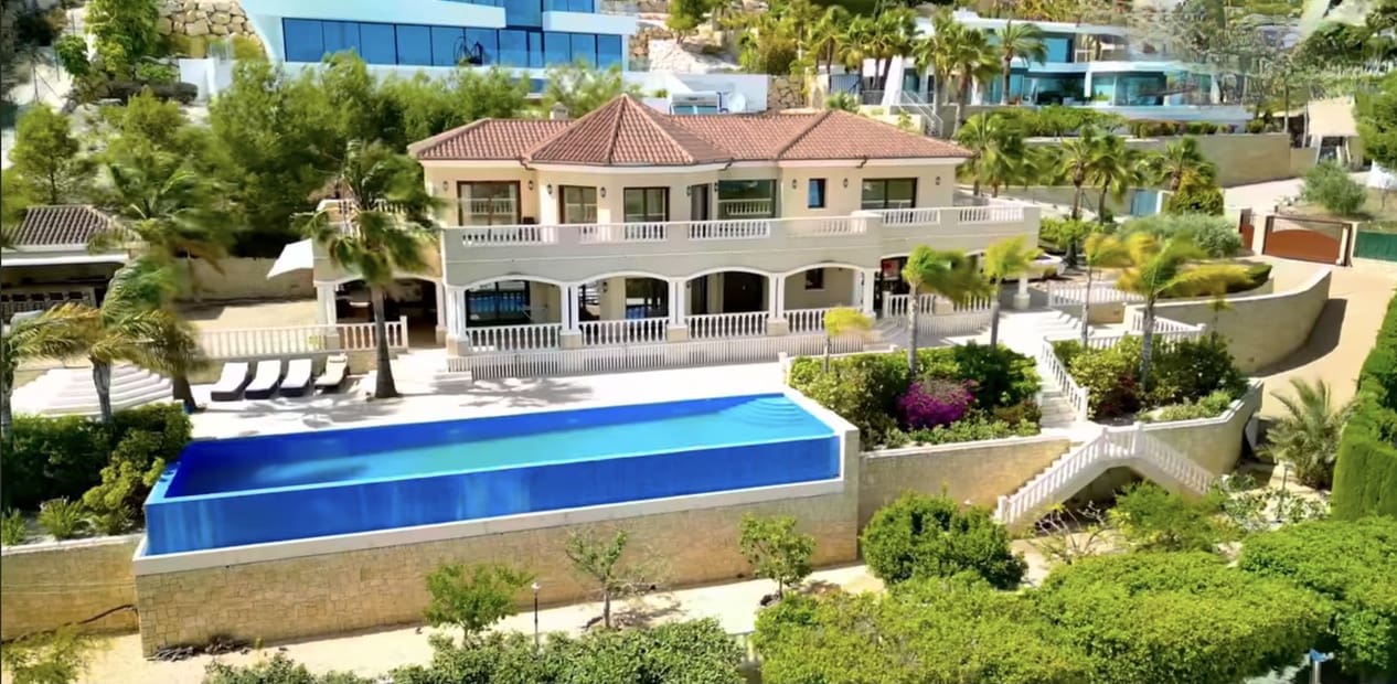 5 bedroom Villa for sale in Benissa with pool garage - € 2,945,000 (Ref: 8616545)