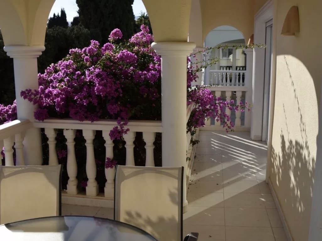 2 soveværelse Lejlighed til salg i Benissa med garage - € 335.000 (Ref: 8636007)