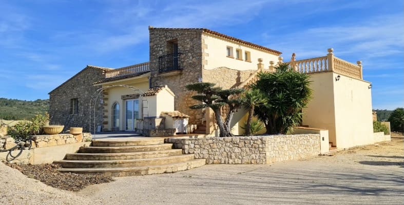 9 soveværelse Restaurant/Bar til salg i Lliber med garage - € 1.550.000 (Ref: 8683138)