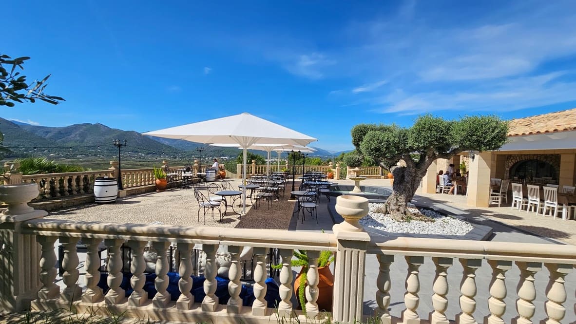 9 soveværelse Restaurant/Bar til salg i Lliber med garage - € 1.550.000 (Ref: 8683138)