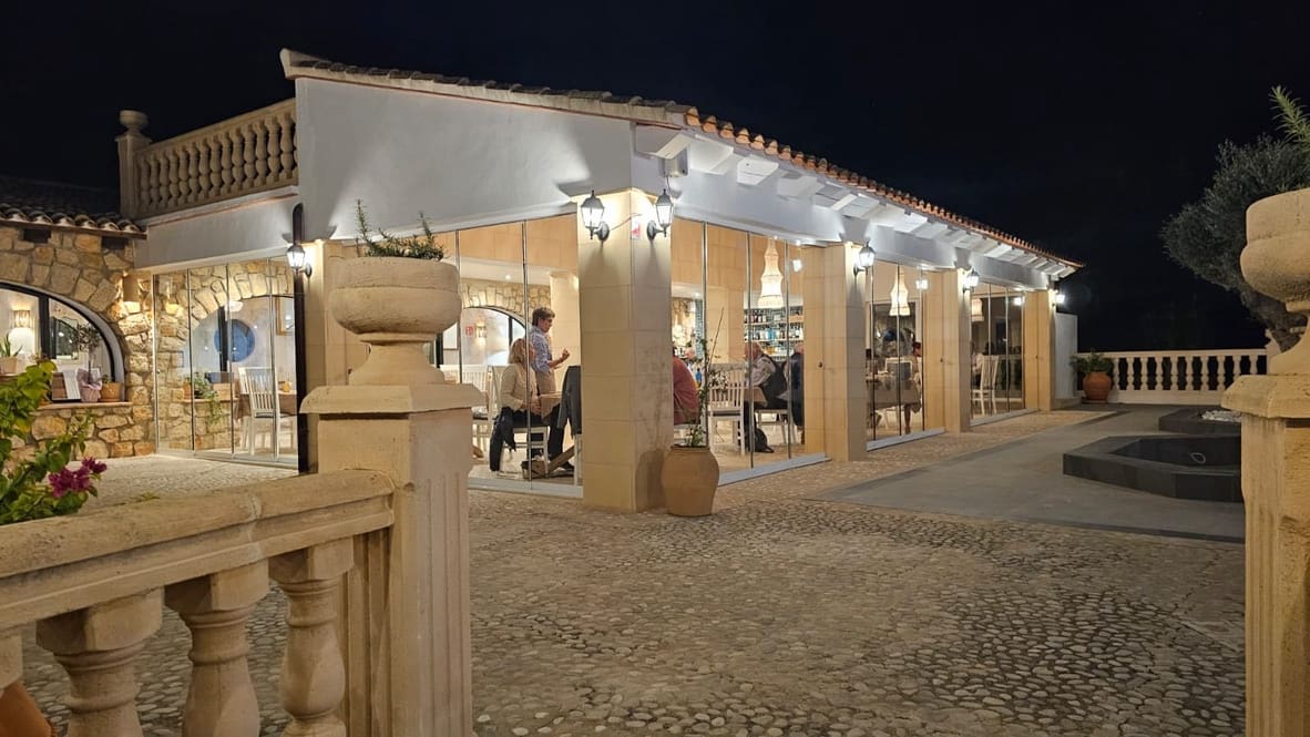 9 soveværelse Restaurant/Bar til salg i Lliber med garage - € 1.550.000 (Ref: 8683138)