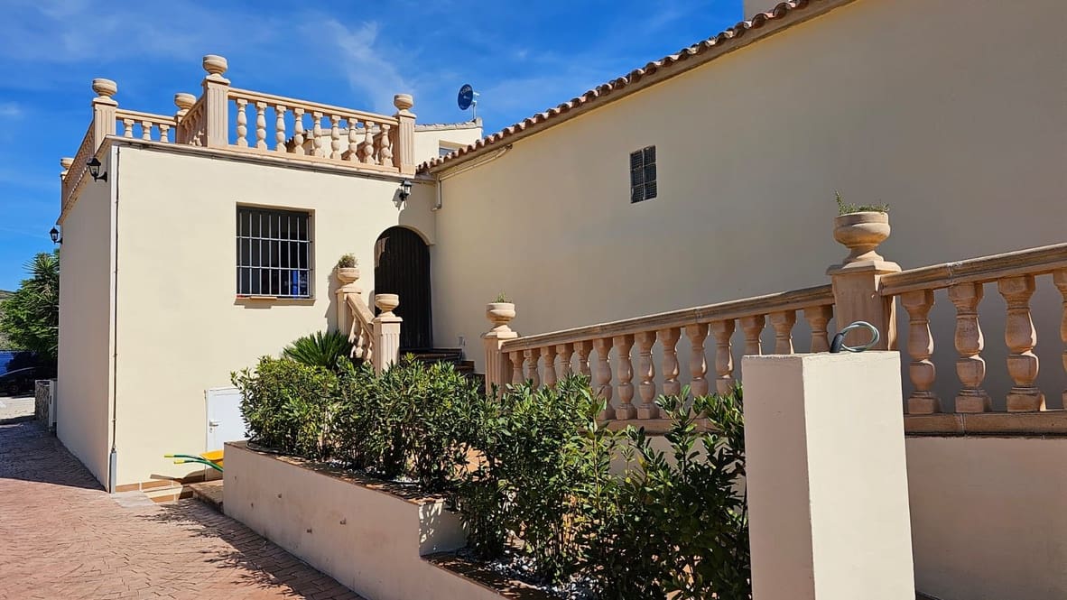 9 soveværelse Restaurant/Bar til salg i Lliber med garage - € 1.550.000 (Ref: 8683138)