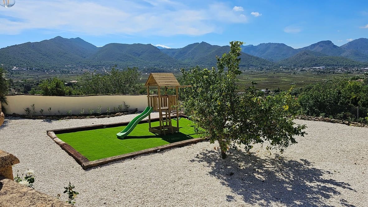 9 soveværelse Restaurant/Bar til salg i Lliber med garage - € 1.550.000 (Ref: 8683138)