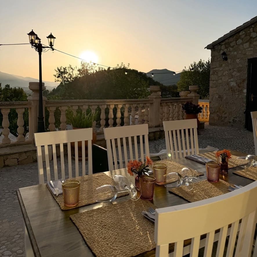 9 soveværelse Guesthouse/B & B til salg i Lliber med garage - € 1.550.000 (Ref: 8688948)