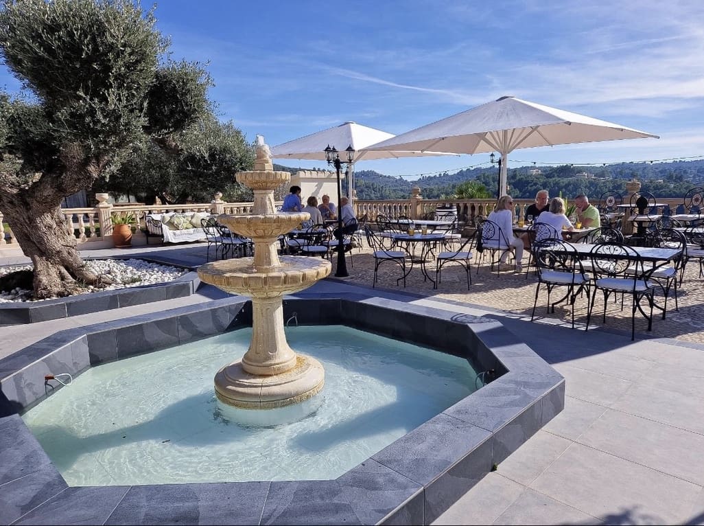 9 soveværelse Guesthouse/B & B til salg i Lliber med garage - € 1.550.000 (Ref: 8688948)