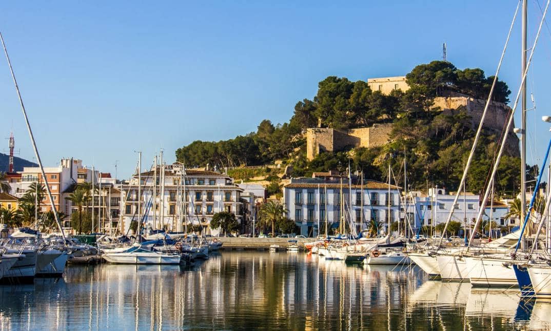 2 slaapkamer Villa te koop in Denia met garage - € 495.000 (Ref: 8763172)