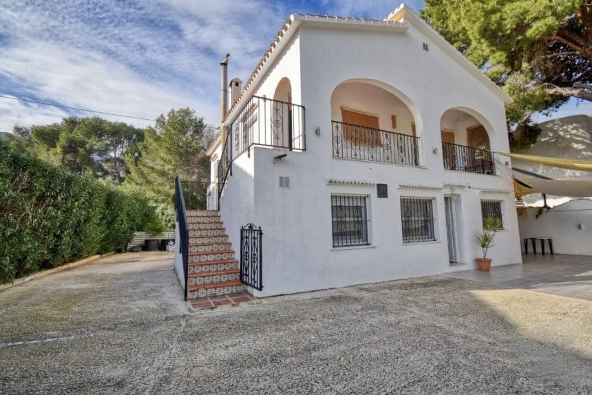 2 slaapkamer Villa te koop in Denia met garage - € 495.000 (Ref: 8763172)