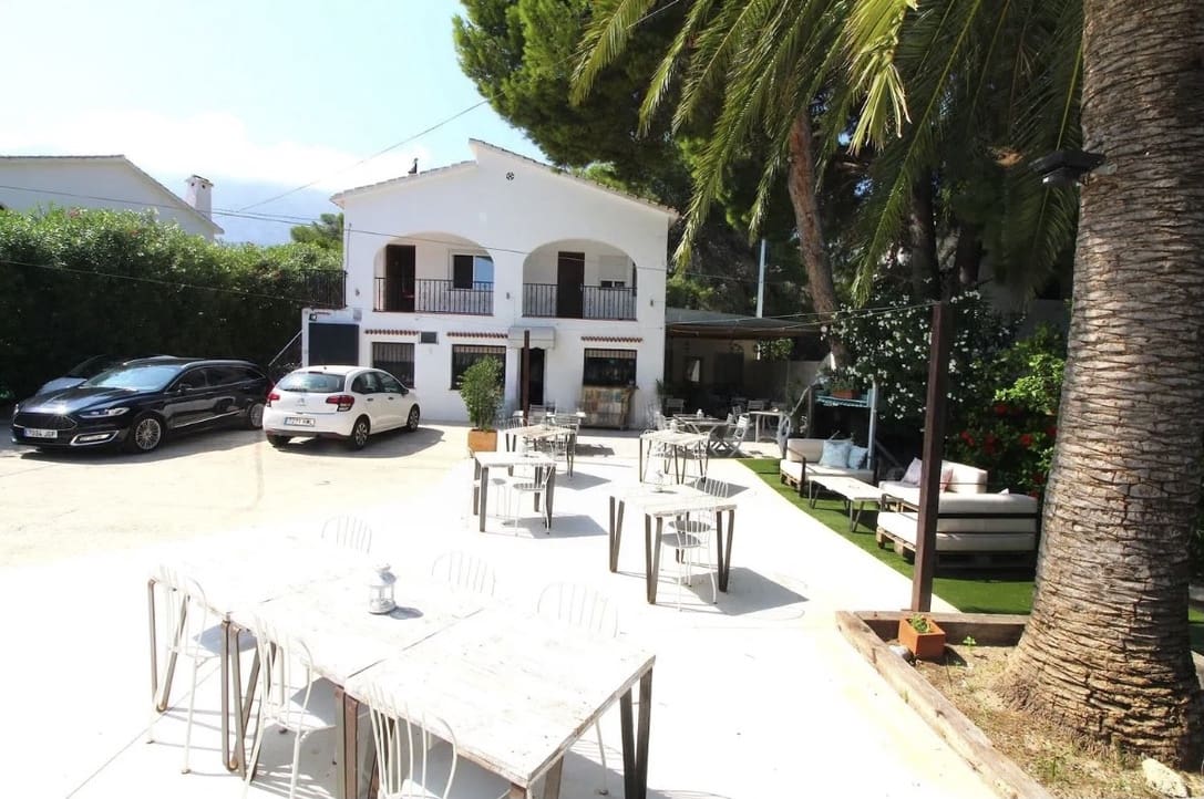 2 slaapkamer Villa te koop in Denia met garage - € 495.000 (Ref: 8763172)