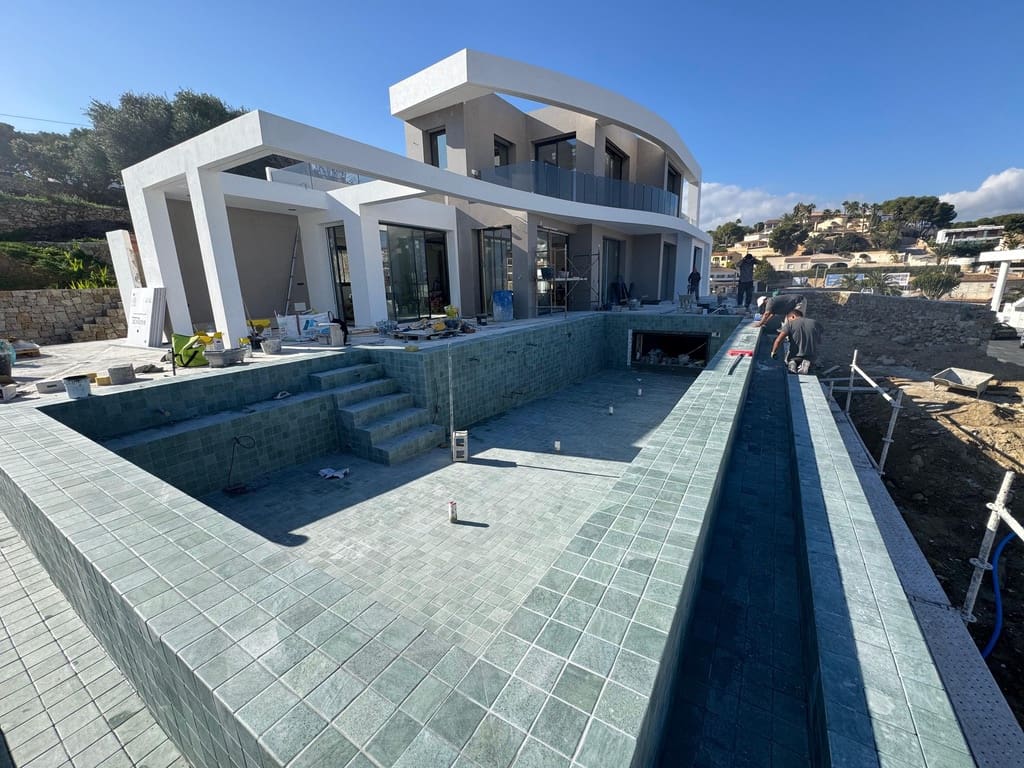 4 bedroom Villa for sale in Benissa with garage - € 3,195,000 (Ref: 8793766)