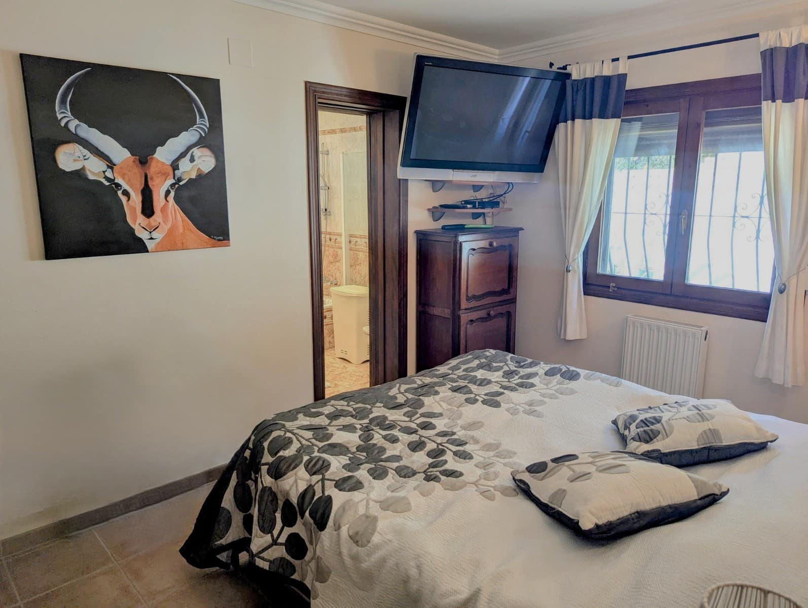 4 bedroom Villa for sale in Moraira with pool - € 665,000 (Ref: 8793770)