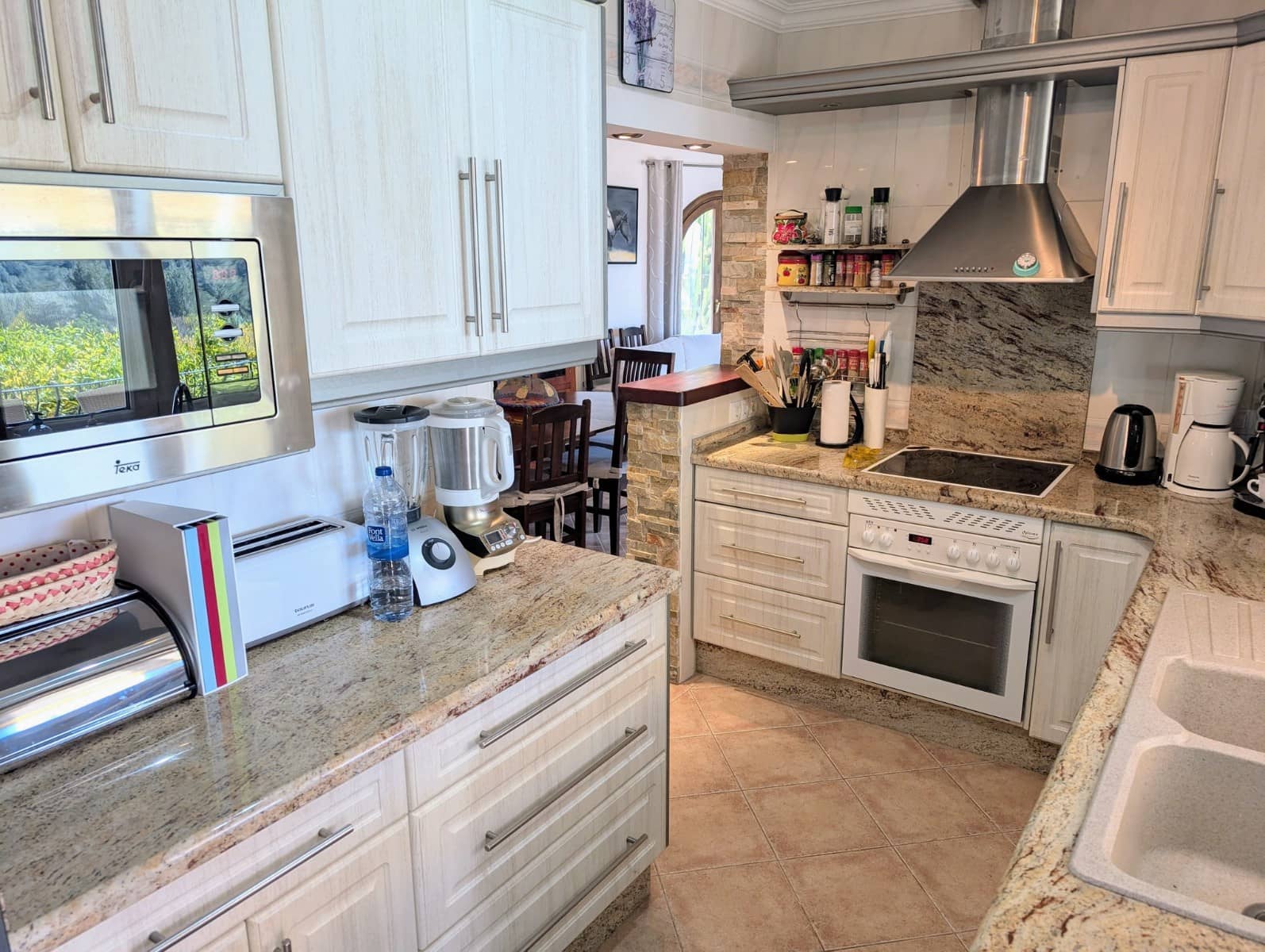 4 bedroom Villa for sale in Moraira with pool - € 665,000 (Ref: 8793770)