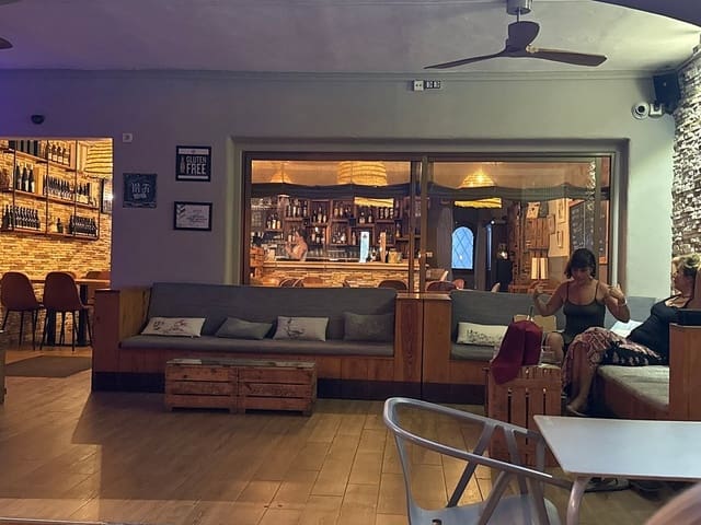 Commercial for sale in Moraira, Teulada-Moraira - € 158,000 (Ref: 8793779)