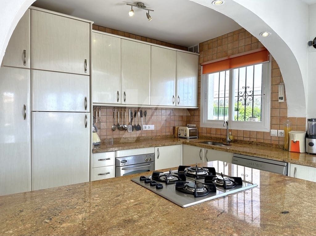 4 camera da letto Villa in vendita in Moraira con piscina garage - 875.000 € (Rif: 8798315)