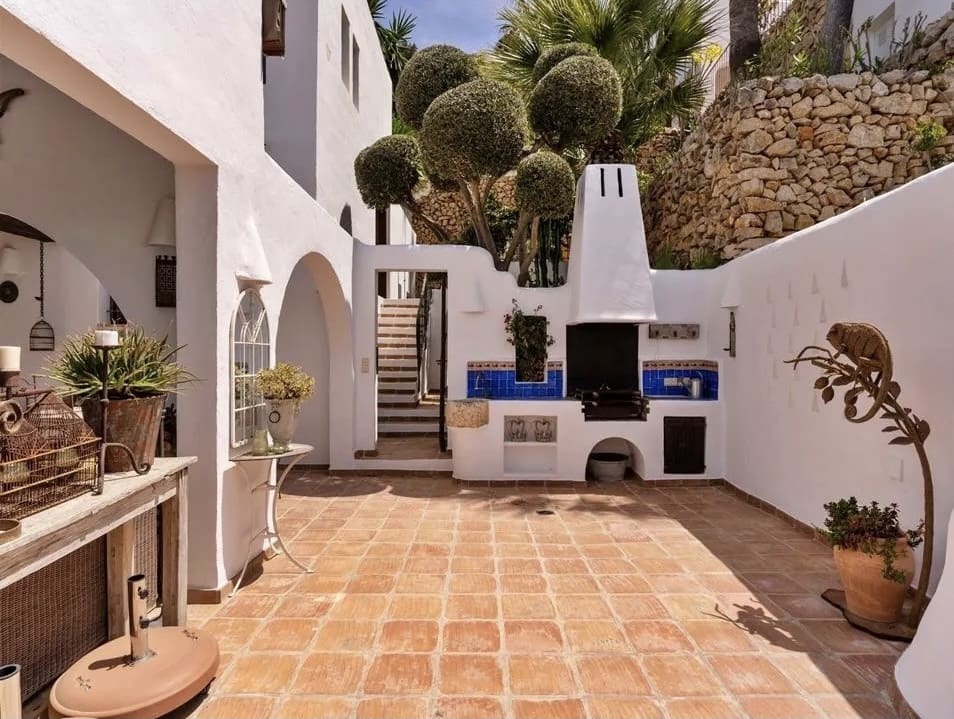 5 bedroom Villa for sale in Moraira with pool garage - € 3,995,000 (Ref: 8800559)