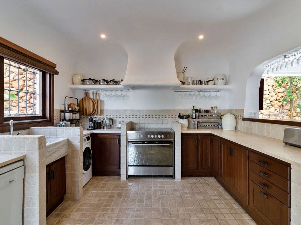 5 bedroom Villa for sale in Moraira with pool garage - € 3,995,000 (Ref: 8800559)