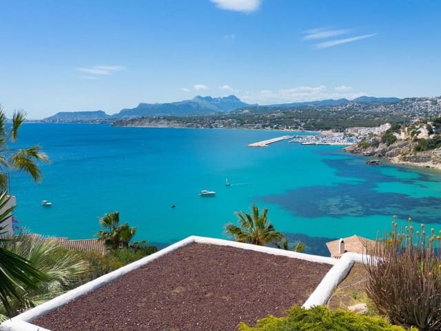 Chalet de 5 habitaciones en Moraira, Teulada-Moraira en venta con piscina garaje - 3.995.000 € (Ref: 8800559)
