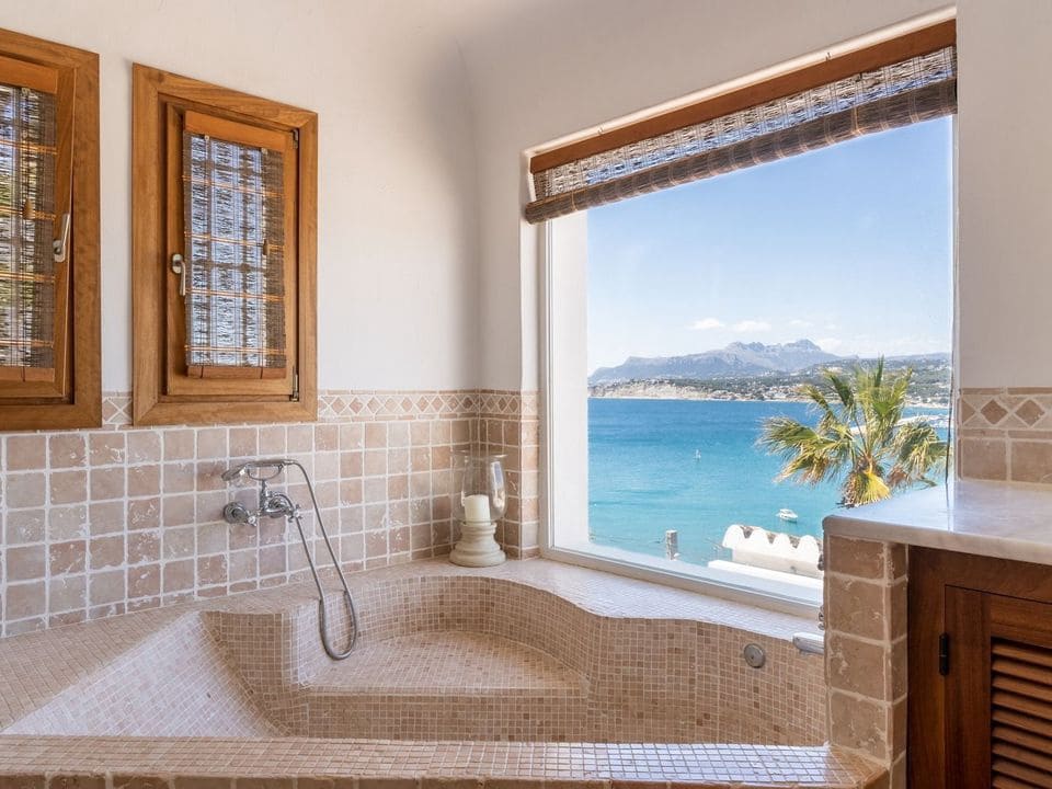 5 bedroom Villa for sale in Moraira with pool garage - € 3,995,000 (Ref: 8800559)