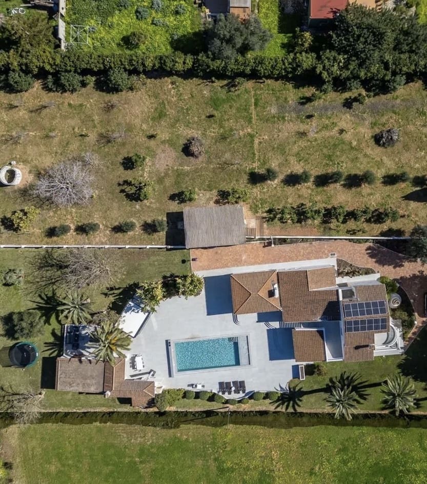 5 bedroom Villa for sale in La Xara with pool garage - € 2,150,000 (Ref: 8842586)