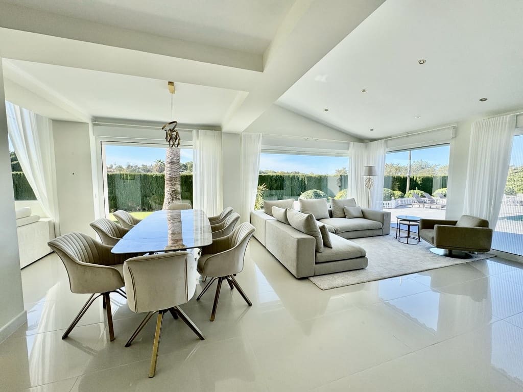 5 bedroom Villa for sale in La Xara with pool garage - € 2,150,000 (Ref: 8842586)