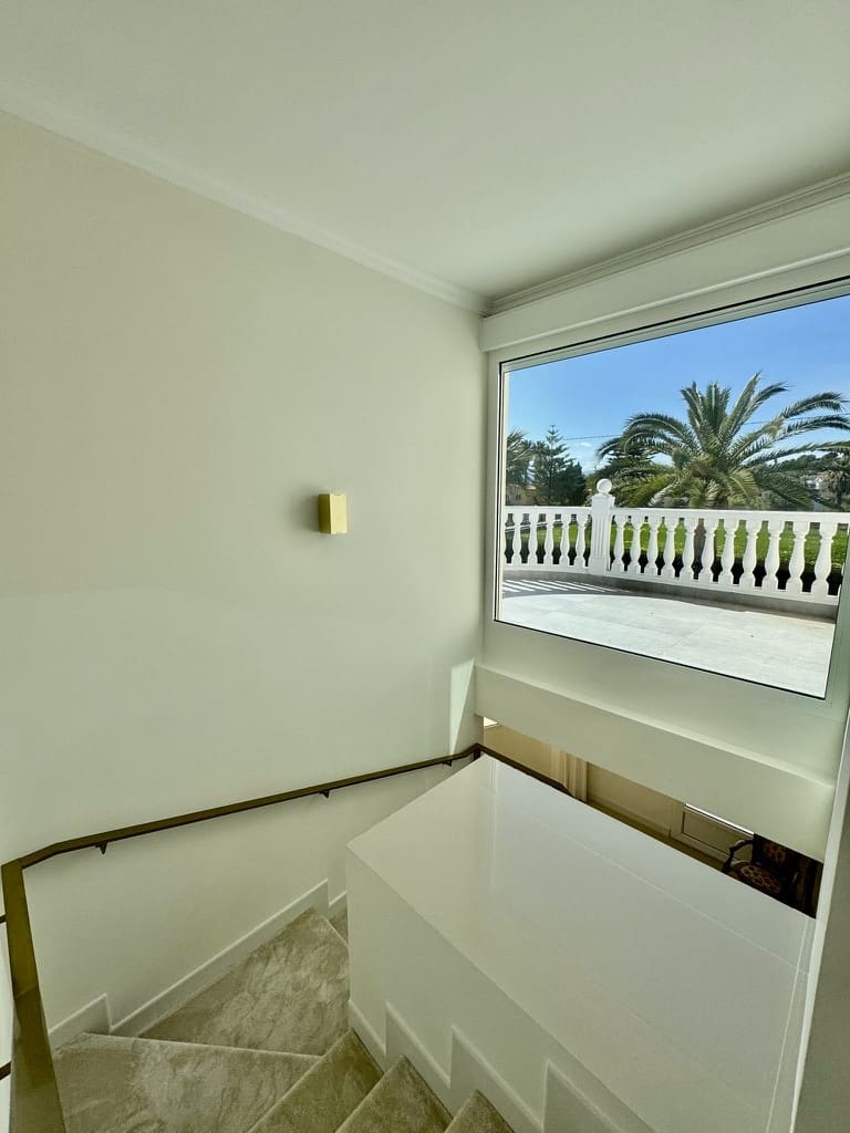 5 bedroom Villa for sale in La Xara with pool garage - € 2,150,000 (Ref: 8842586)