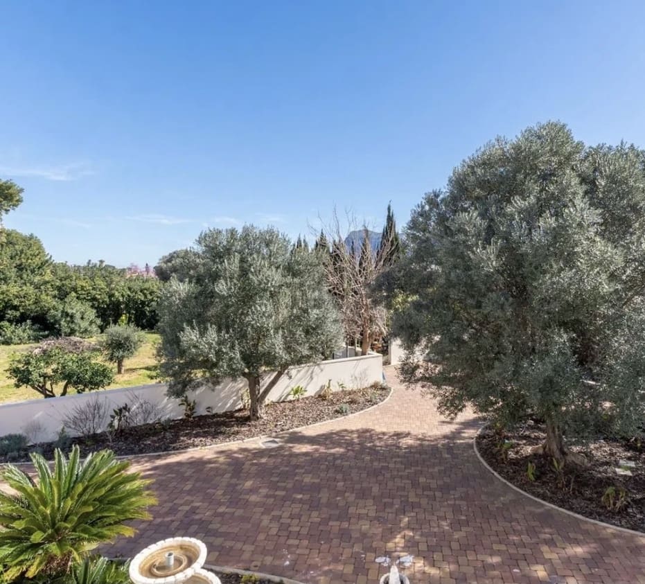 5 bedroom Villa for sale in La Xara with pool garage - € 2,150,000 (Ref: 8842586)