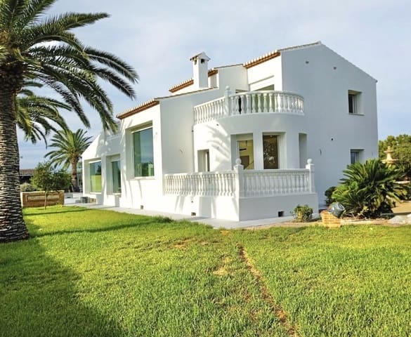 5 bedroom Villa for sale in La Xara, Dénia with pool garage - € 2,150,000 (Ref: 8842586)