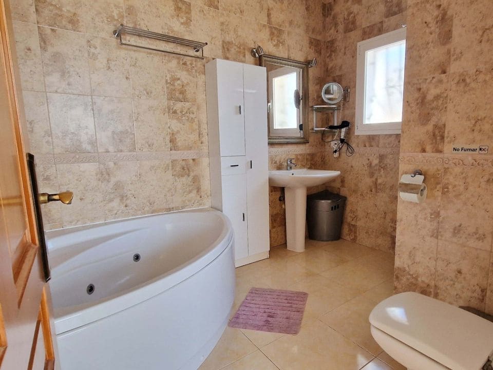 5 quarto Moradia para venda em Cumbre del Sol com piscina garagem - 690 000 € (Ref: 8842587)