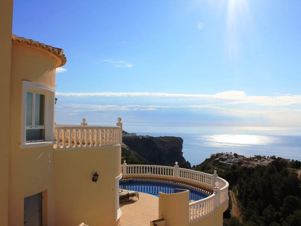 5 quarto Moradia para venda em Cumbre del Sol com piscina garagem - 690 000 € (Ref: 8842587)