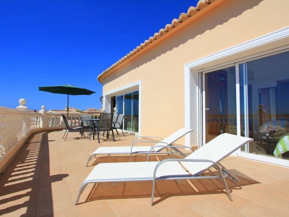 5 quarto Moradia para venda em Cumbre del Sol com piscina garagem - 690 000 € (Ref: 8842587)