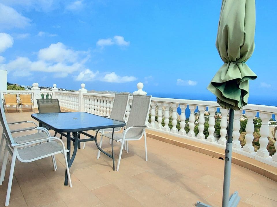 5 quarto Moradia para venda em Cumbre del Sol com piscina garagem - 690 000 € (Ref: 8842587)