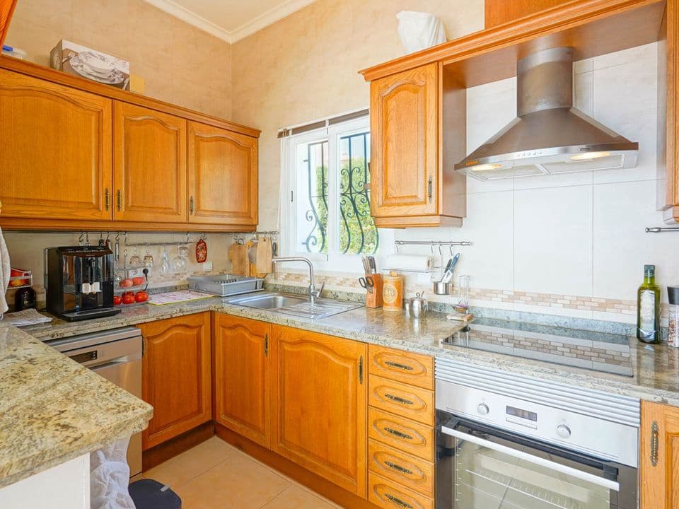 5 quarto Moradia para venda em Cumbre del Sol com piscina garagem - 690 000 € (Ref: 8842587)