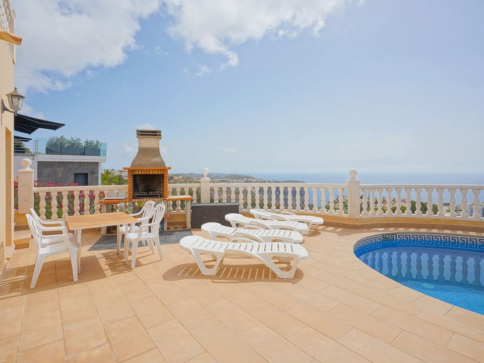 5 quarto Moradia para venda em Cumbre del Sol com piscina garagem - 690 000 € (Ref: 8842587)