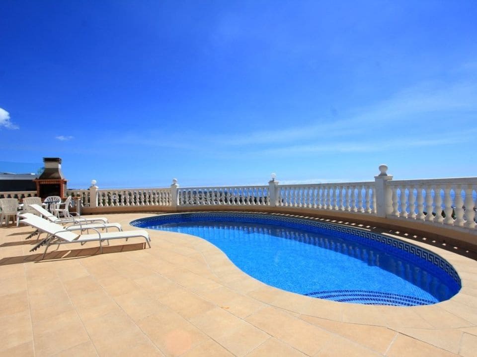 5 quarto Moradia para venda em Cumbre del Sol com piscina garagem - 690 000 € (Ref: 8842587)