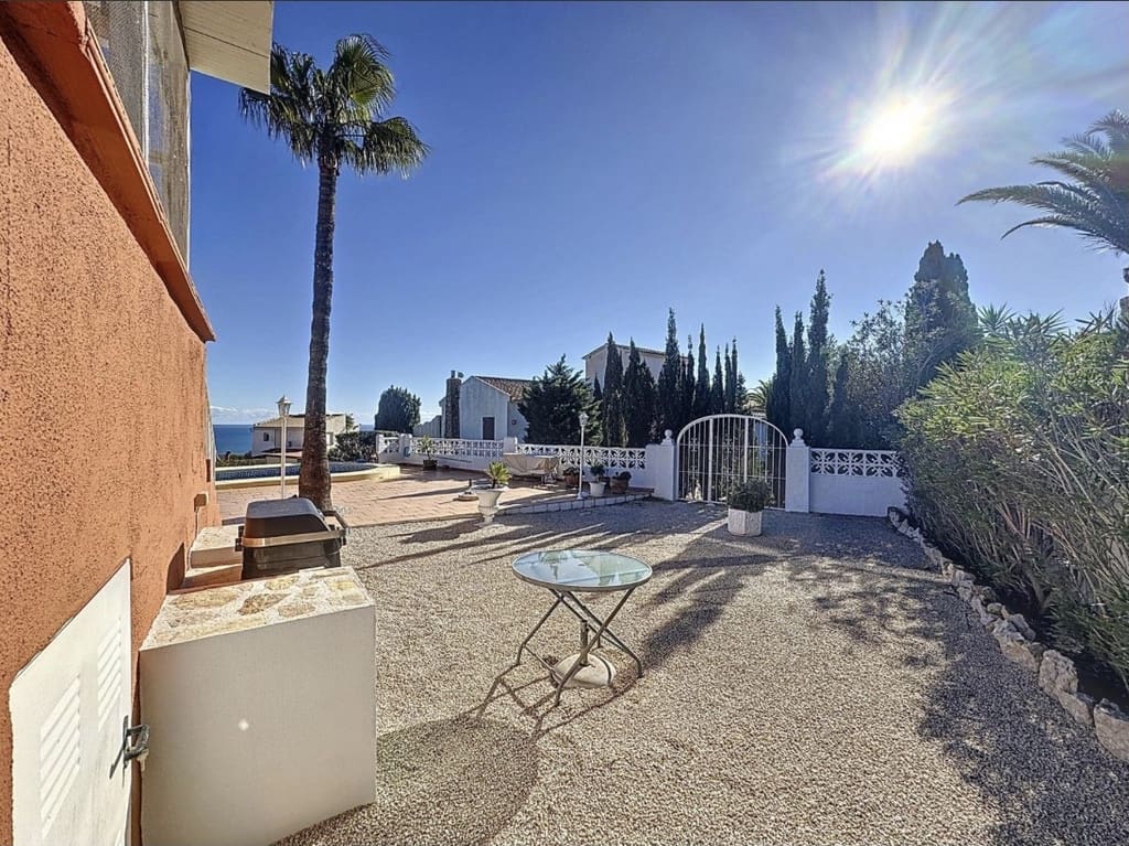 3 slaapkamer Villa te koop in Benitachell / Benitatxell met zwembad garage - € 420.000 (Ref: 8885600)