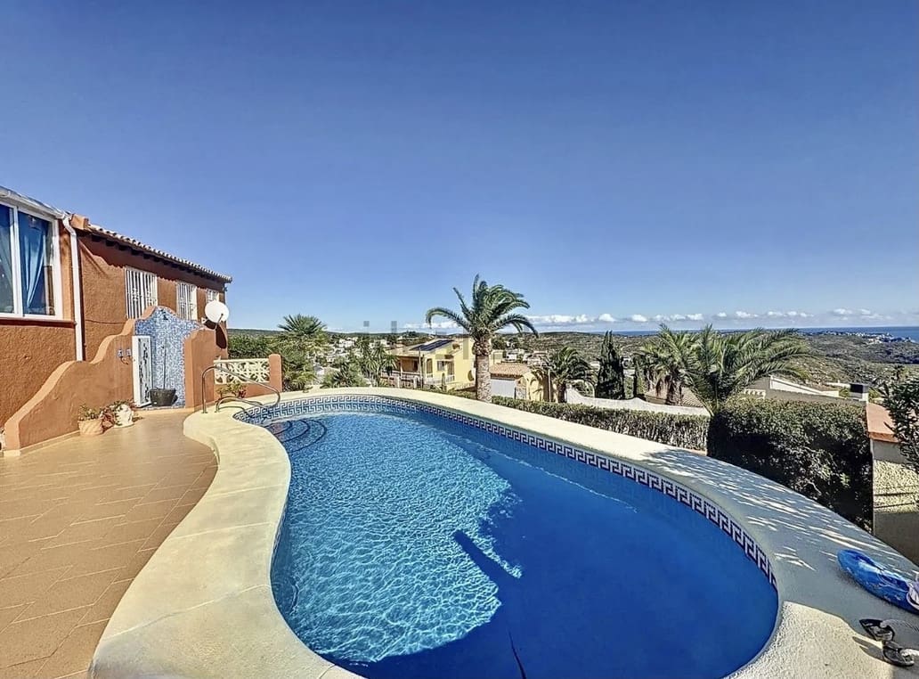 3 slaapkamer Villa te koop in Benitachell / Benitatxell met zwembad garage - € 420.000 (Ref: 8885600)