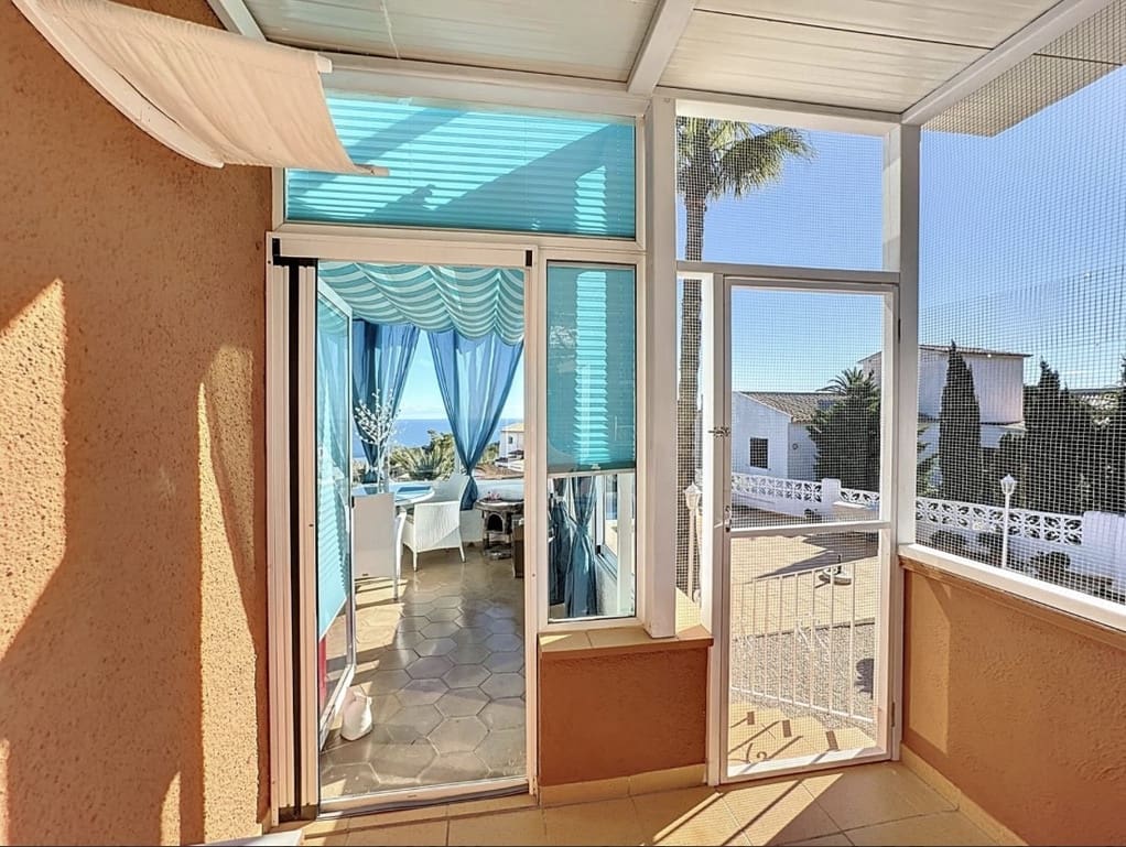 3 slaapkamer Villa te koop in Benitachell / Benitatxell met zwembad garage - € 420.000 (Ref: 8885600)