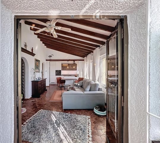 3 slaapkamer Villa te koop in Benitachell / Benitatxell met zwembad garage - € 420.000 (Ref: 8885600)