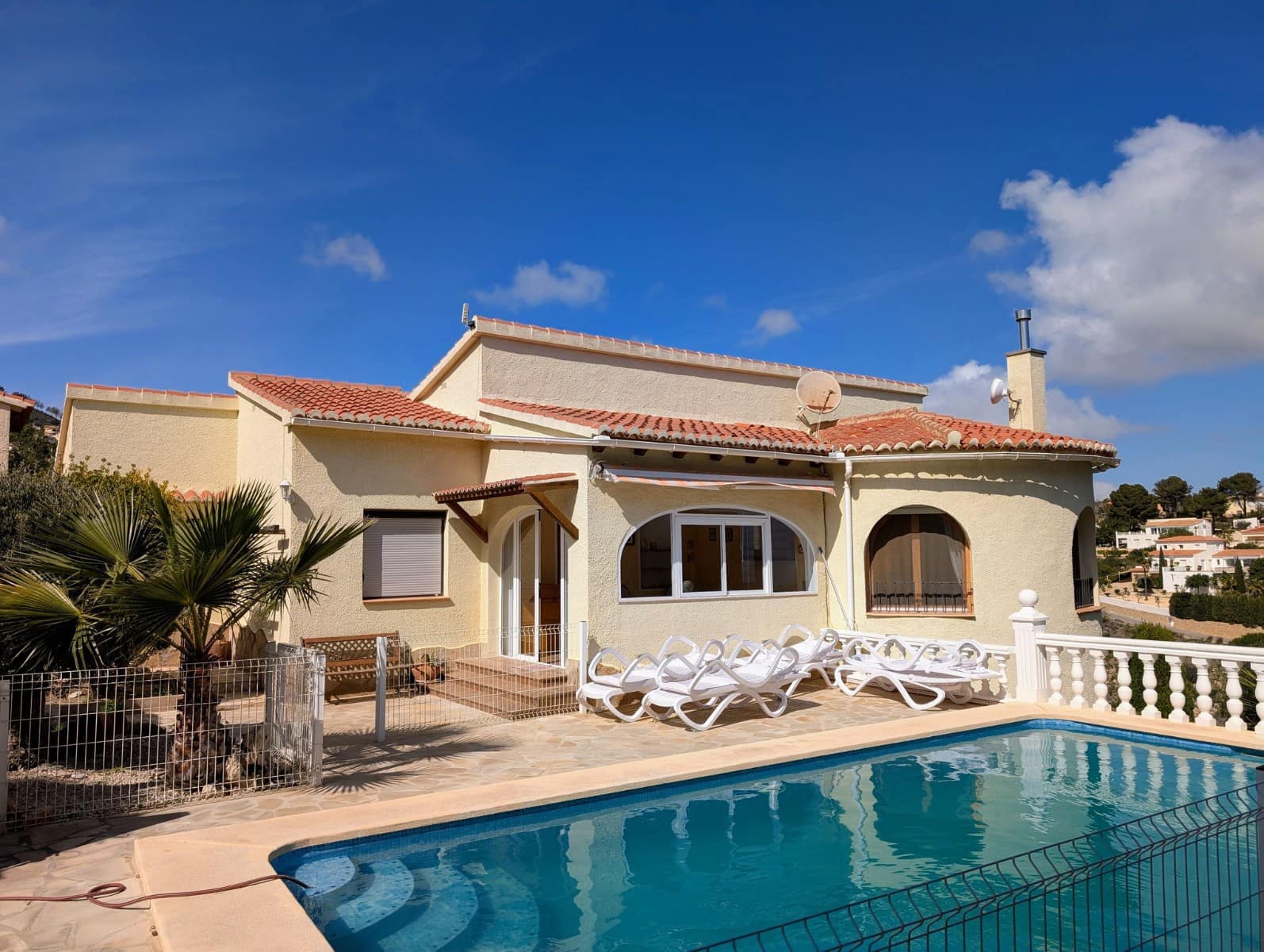 3 bedroom Villa for sale in Benitachell / Benitatxell with pool - € 519,000 (Ref: 8910761)