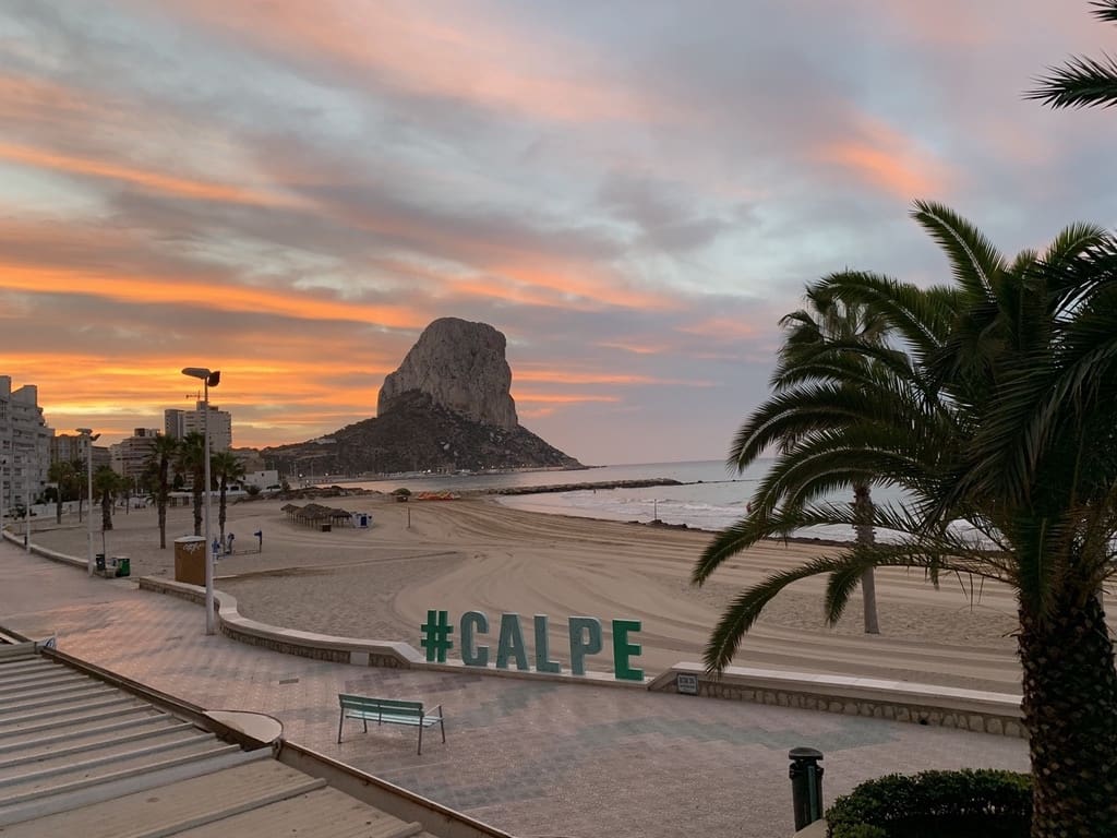 1 Zimmer Bungalow zu verkaufen in Calpe / Calp mit Pool Garage - 175.000 € (Ref: 8930194)
