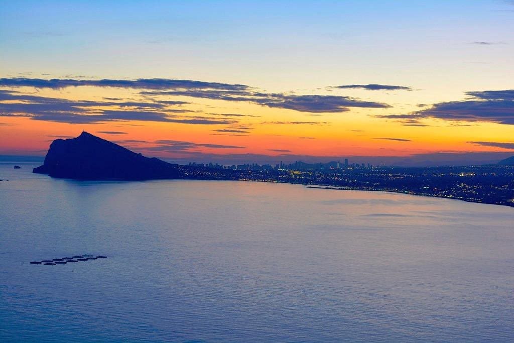 3 bedroom Apartment for sale in Calpe / Calp with garage - € 904,000 (Ref: 8930195)