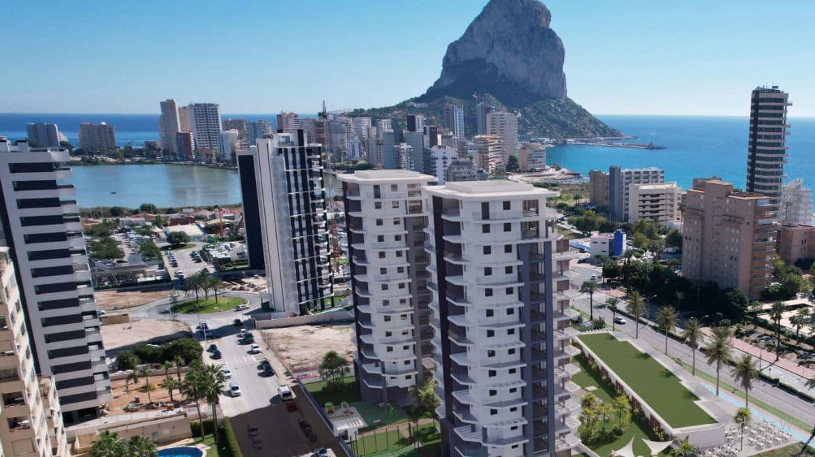 3 makuuhuone Huoneisto myytävänä paikassa Calpe / Calp mukana uima-altaan 
autotalli - 587 000 € (Ref: 8939841)