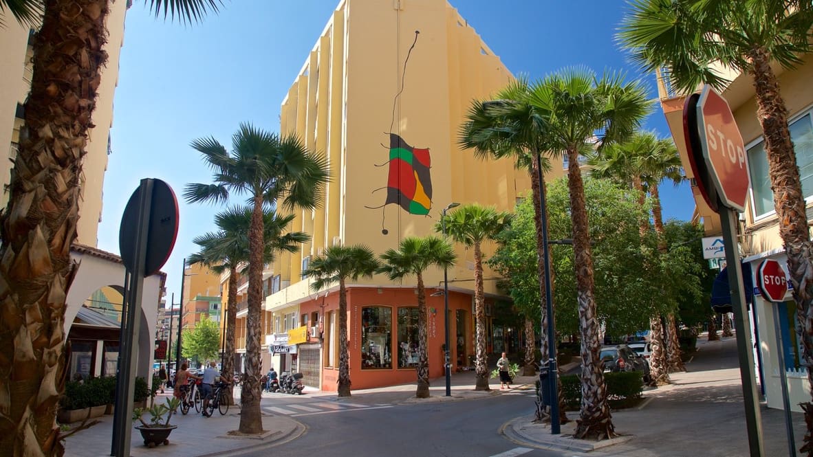 3 bedroom Apartment for sale in Calpe / Calp with garage - € 673,000 (Ref: 8939842)