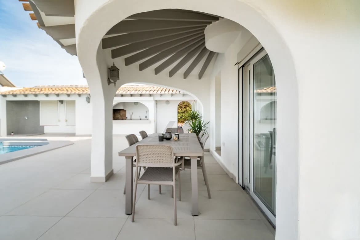 5 bedroom Villa for sale in Monte Pego with pool garage - € 895,000 (Ref: 9041861)