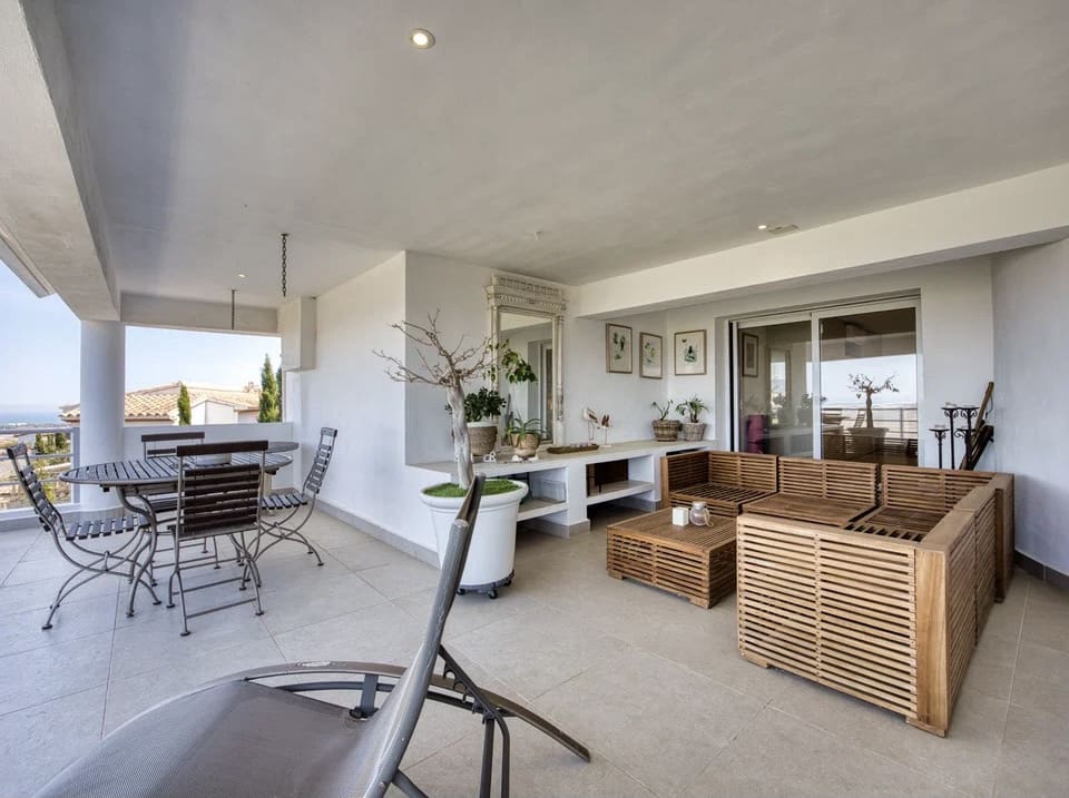 Chalet de 5 habitaciones en Monte Pego en venta con piscina garaje - 875.000 € (Ref: 9041861)