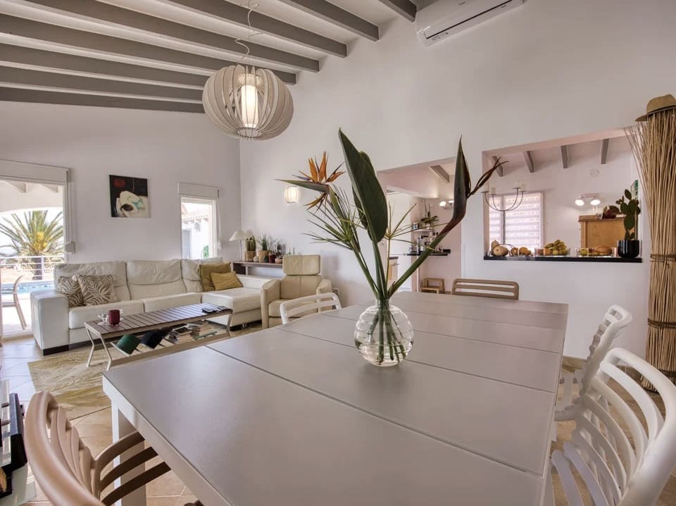Chalet de 5 habitaciones en Monte Pego en venta con piscina garaje - 875.000 € (Ref: 9041861)