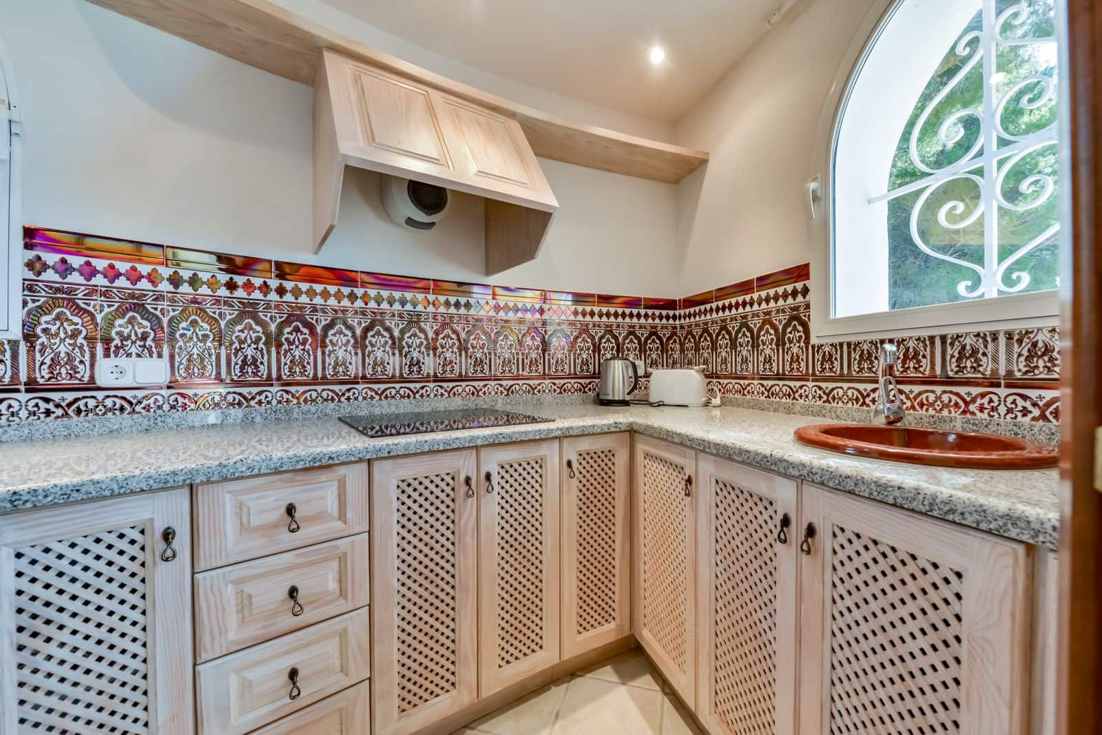 8 sypialnia Willa na sprzedaż w Altea la Vella z basenem garażem - 2 645 000 € (Ref: 9041863)