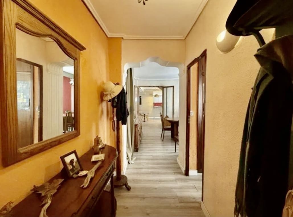 5 soverom Hus til salgs i Bellreguard med garasje - € 159 000 (Ref: 9041864)