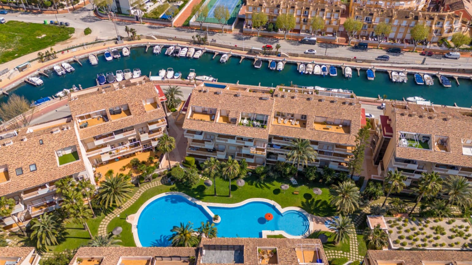 4 sypialnia Apartament na sprzedaż w Arenal z basenem garażem - 599 000 € (Ref: 9041865)