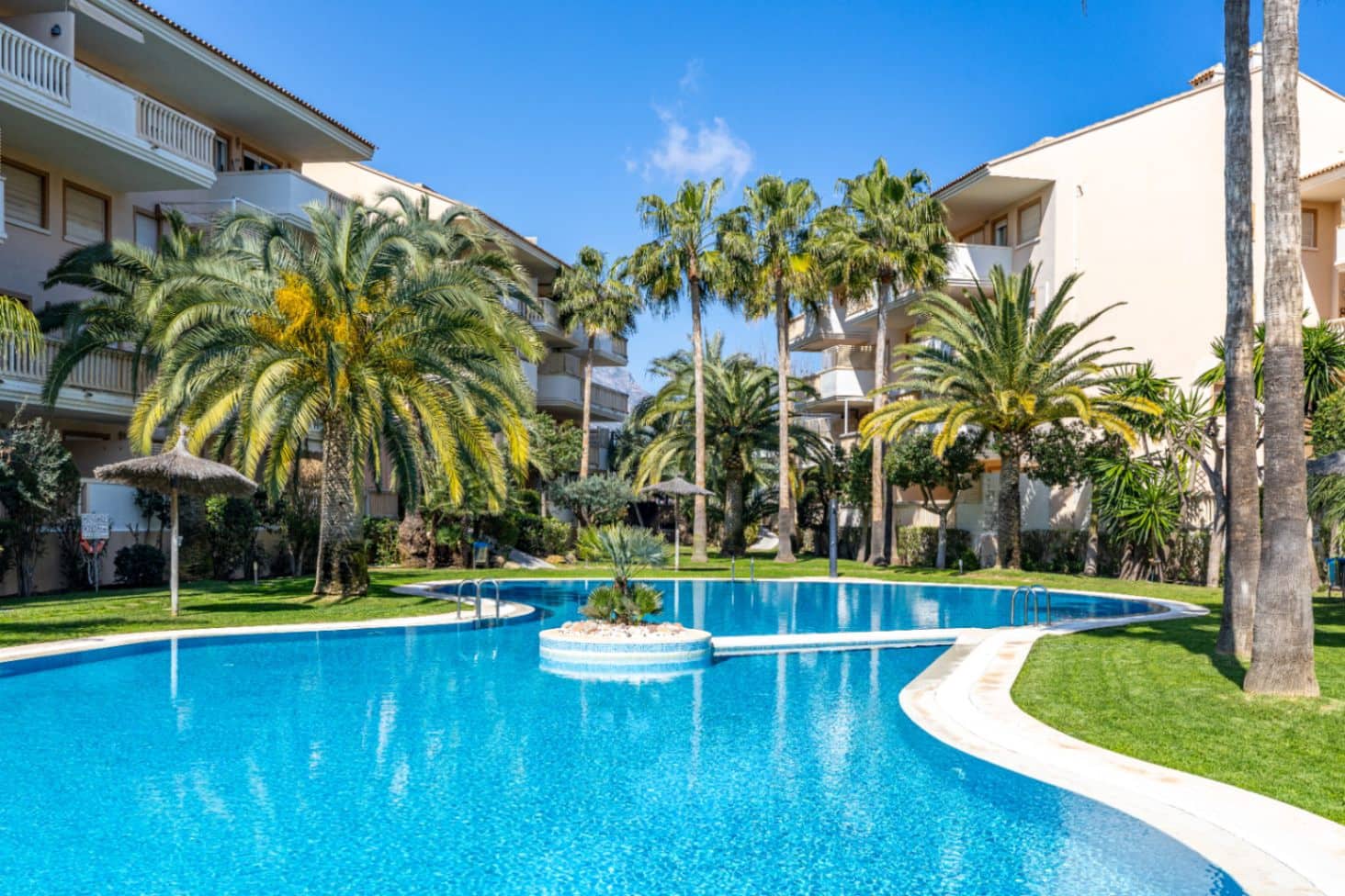 4 sypialnia Apartament na sprzedaż w Arenal z basenem garażem - 599 000 € (Ref: 9041865)