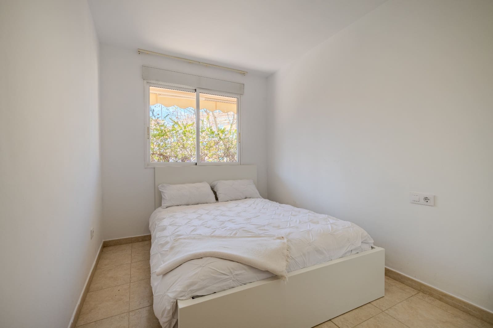 4 sypialnia Apartament na sprzedaż w Arenal z basenem garażem - 599 000 € (Ref: 9041865)